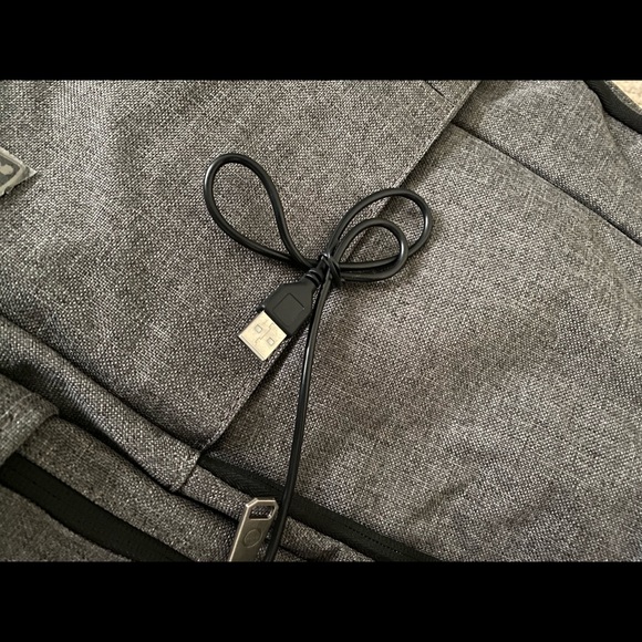 Dark Grey BackPack Bag New USB Accessible - Picture 6 of 7